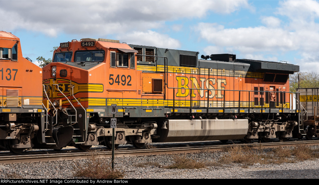 BNSF 5492